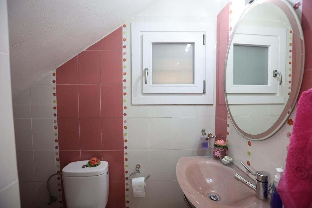 Vacation House With Stunning View - Vari  Luaran gambar